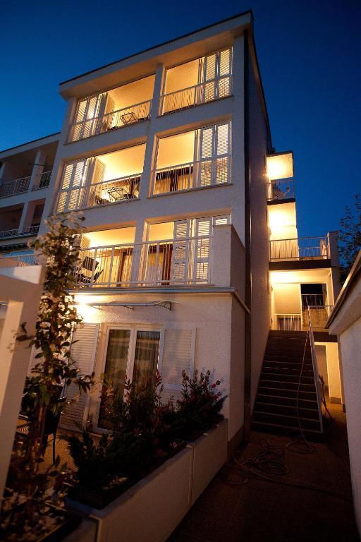 Apartments Casa Bianca ツリクヴェニツァ エクステリア 写真